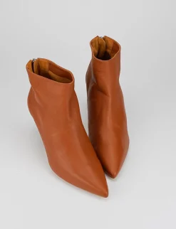 Stivaletto tacco 7cm cuoio