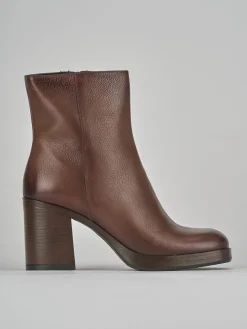 Stivaletto tacco 8cm marrone pelle