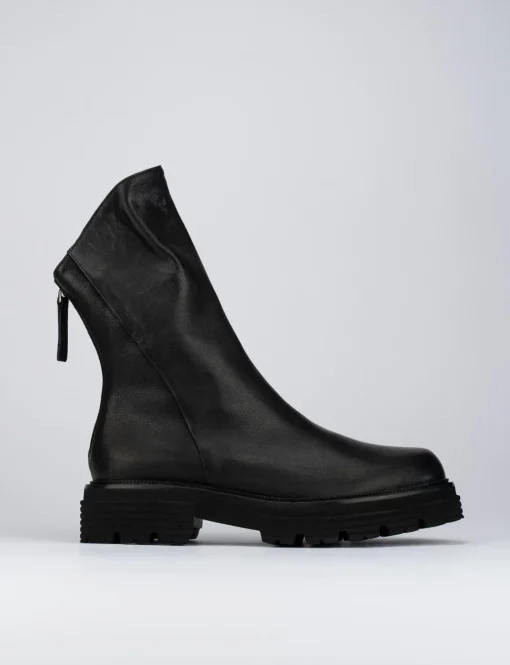 Stivaletto tacco 2cm nero pelle