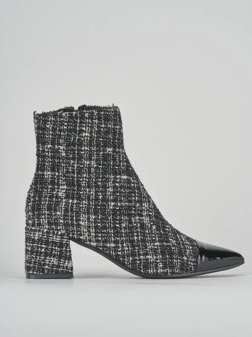Stivaletto tacco 5cm nero tessuto
