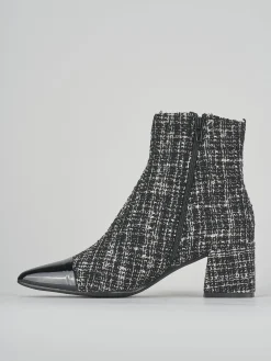 Stivaletto tacco 5cm nero tessuto
