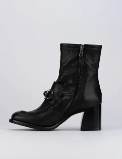 Stivaletto tacco 7cm nero pelle