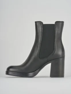 Stivaletto tacco 8cm nero pelle
