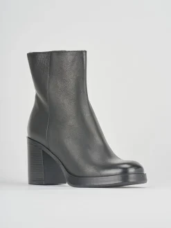 Stivaletto tacco 8cm nero pelle