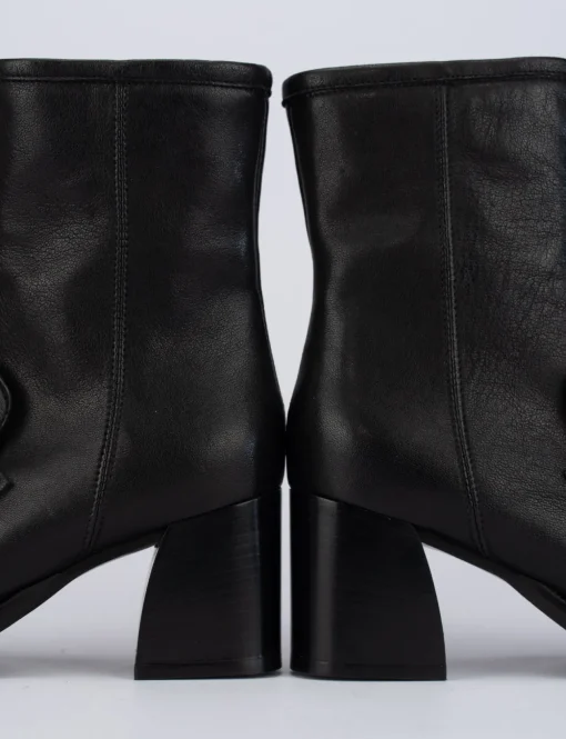 Stivaletto tacco 7cm nero pelle