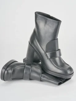Stivaletto tacco 8cm nero pelle