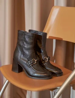 Stivaletto tacco 7cm nero pelle