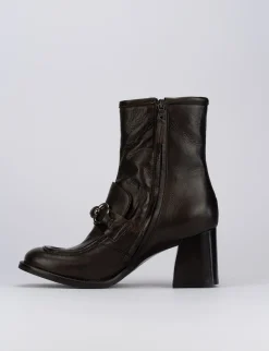 Stivaletto tacco 7cm testa pelle