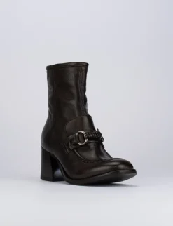 Stivaletto tacco 7cm testa pelle