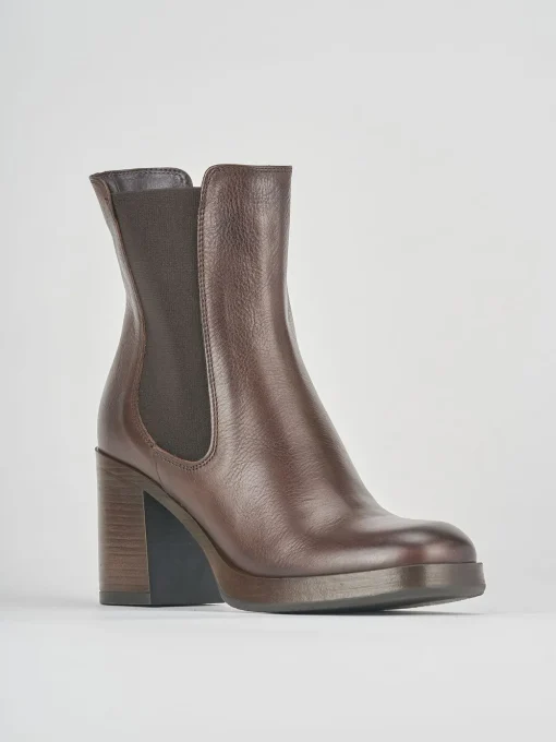 Stivaletto tacco 8cm testa pelle