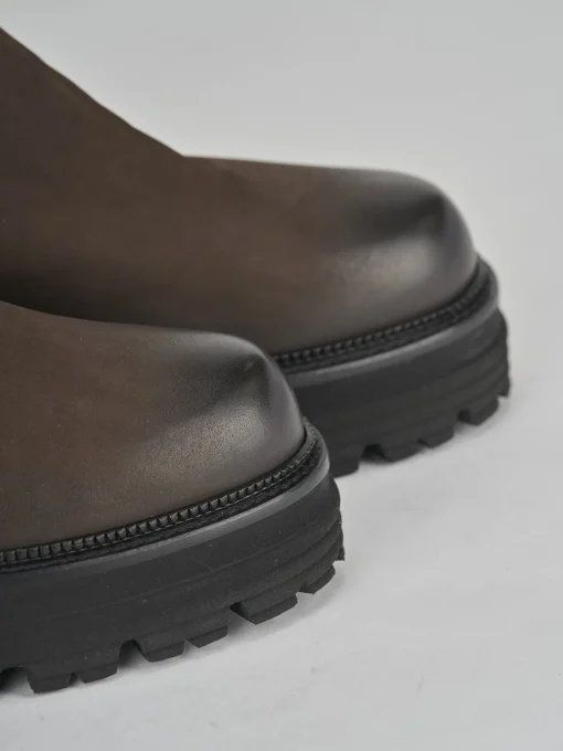 Stivaletto tacco 2cm testa nabuk