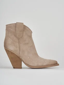 Stivaletto texano tacco 7 cm beige camoscio