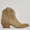 Stivaletto texano tacco 5 cm beige camoscio