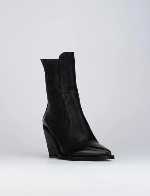 Stivaletto texano tacco 7cm nero pelle