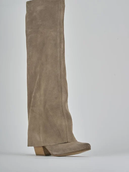 Stivali tacco 7cm camoscio beige