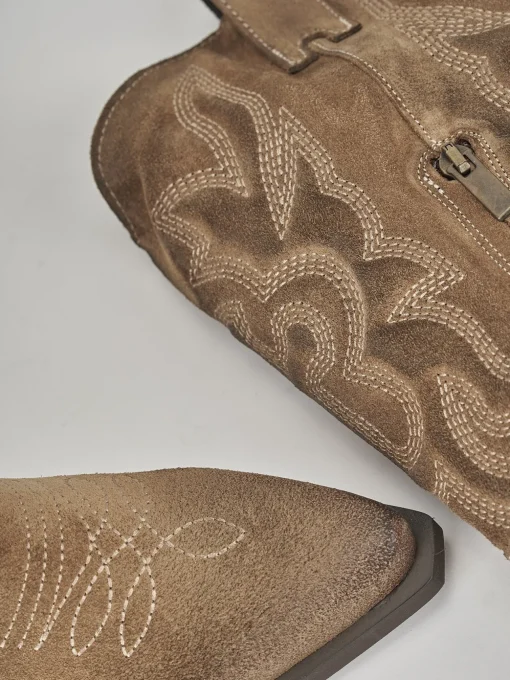 Stivali tacco 3cm camoscio beige