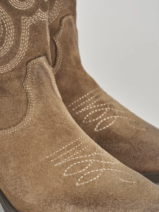 Stivali tacco 3cm camoscio beige