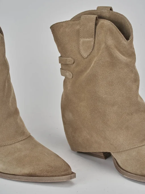 Stivali tacco 7cm camoscio beige