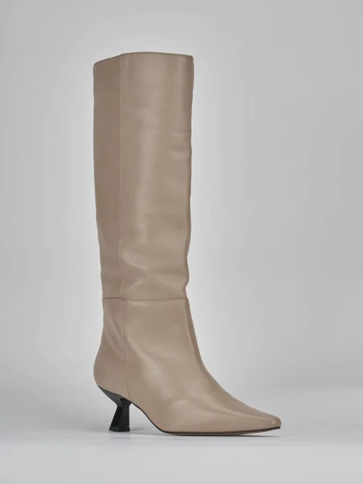 Stivali tacco 5cm pelle beige
