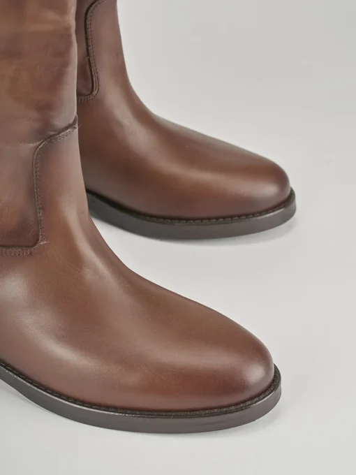 Stivali tacco 3cm pelle marrone