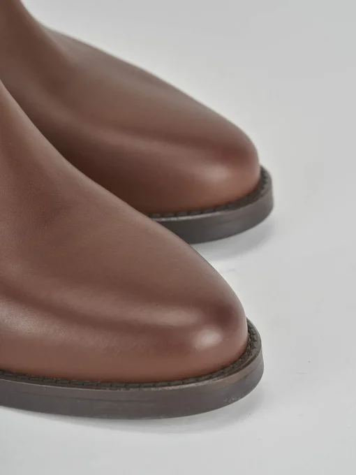 Stivali tacco 2cm pelle marrone