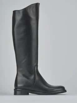 Stivali tacco 2cm pelle nero