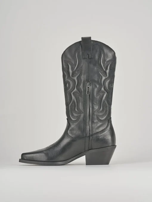 Stivali tacco 3cm pelle nero