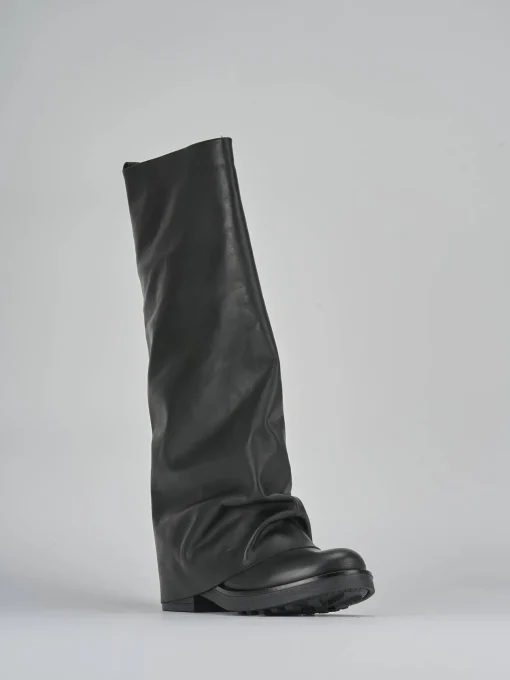Stivali tacco 3cm pelle nero
