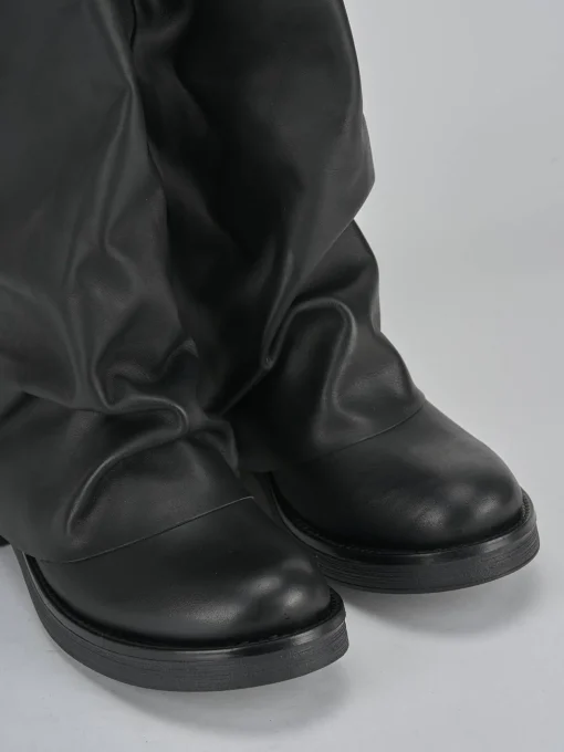Stivali tacco 3cm pelle nero