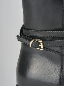 Stivali tacco 2cm pelle nero
