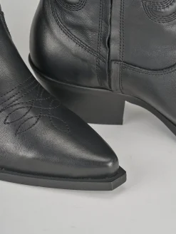 Stivali tacco 3cm pelle nero