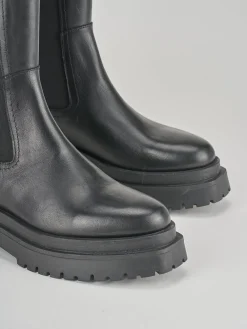 Stivali tacco 3cm pelle nero