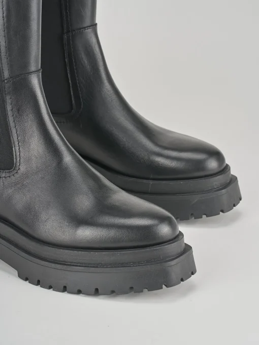 Stivali tacco 3cm pelle nero