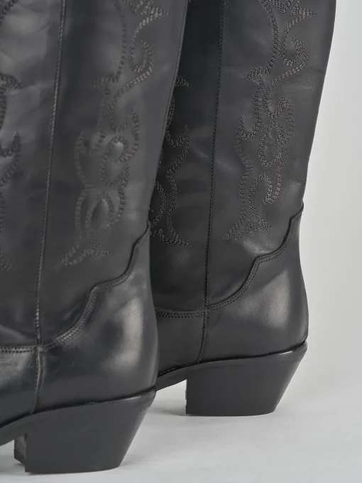 Stivali tacco 3cm pelle nero