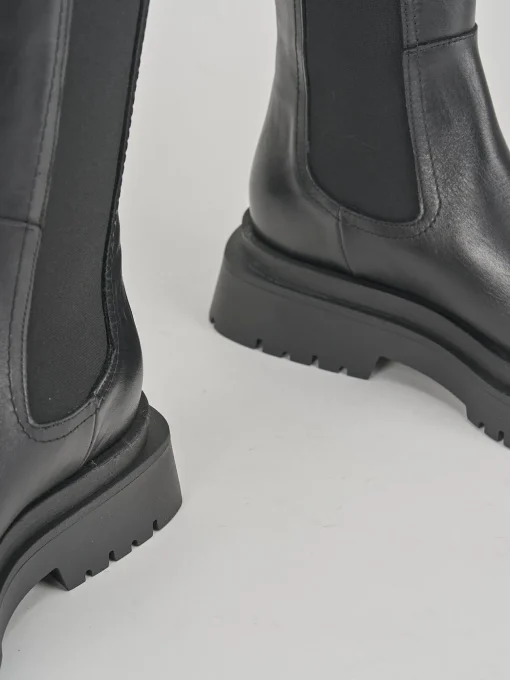 Stivali tacco 3cm pelle nero