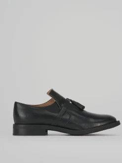 Stringata tacco 1 cm nero pelle