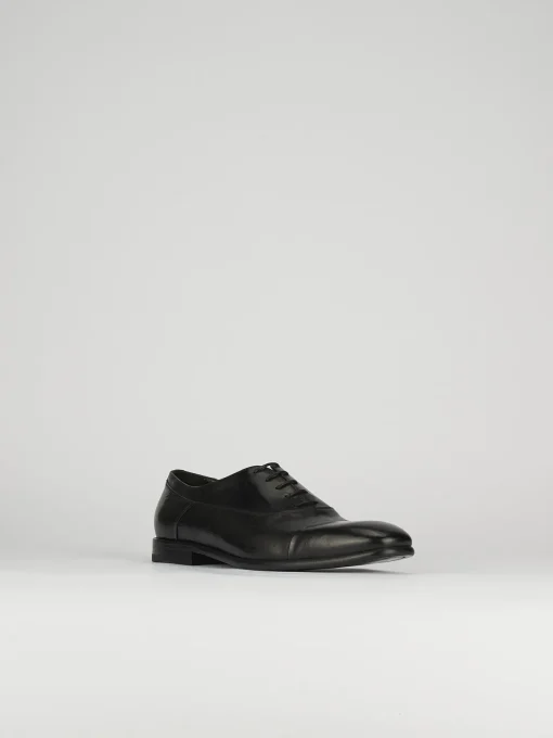 Stringata tacco 1 cm nero pelle