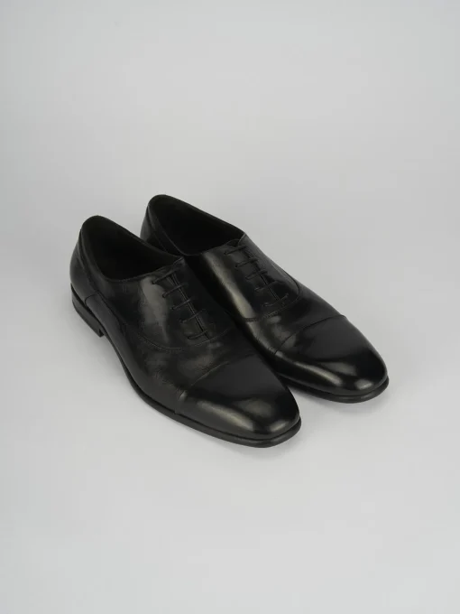 Stringata tacco 1 cm nero pelle