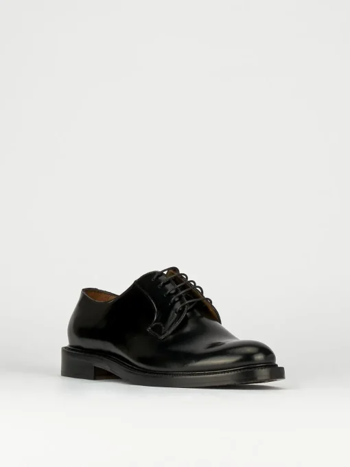 Stringata tacco 2cm nero pelle