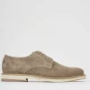 Stringate beige camoscio