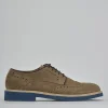 Stringate camoscio marrone