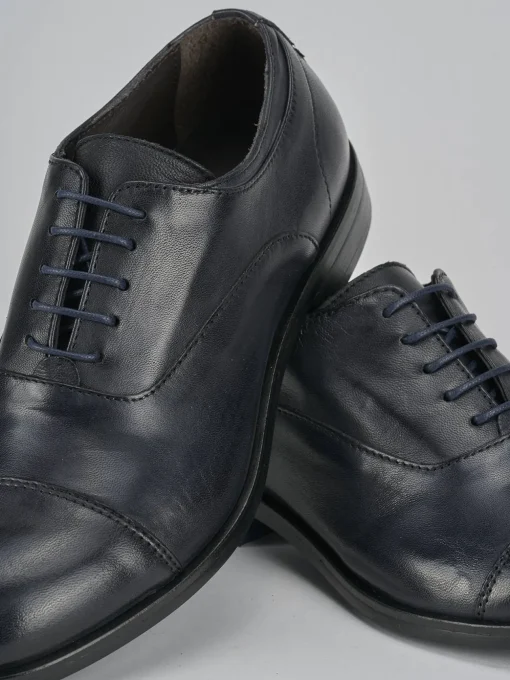 Stringate pelle blu