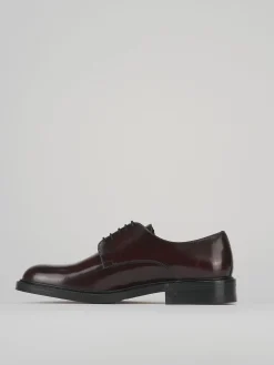Stringate pelle bordo'