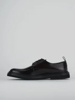 Stringate pelle bordo'