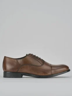 Stringate pelle marrone