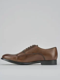 Stringate pelle marrone
