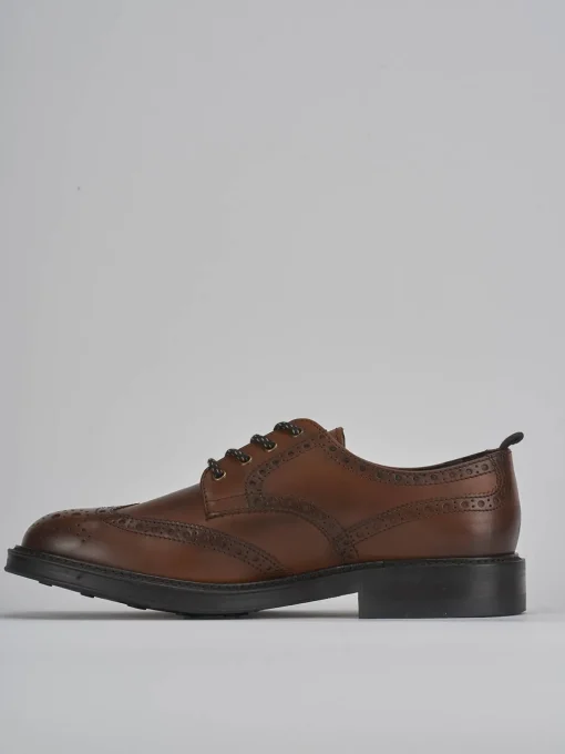 Stringate pelle marrone