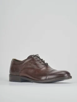 Stringate pelle marrone