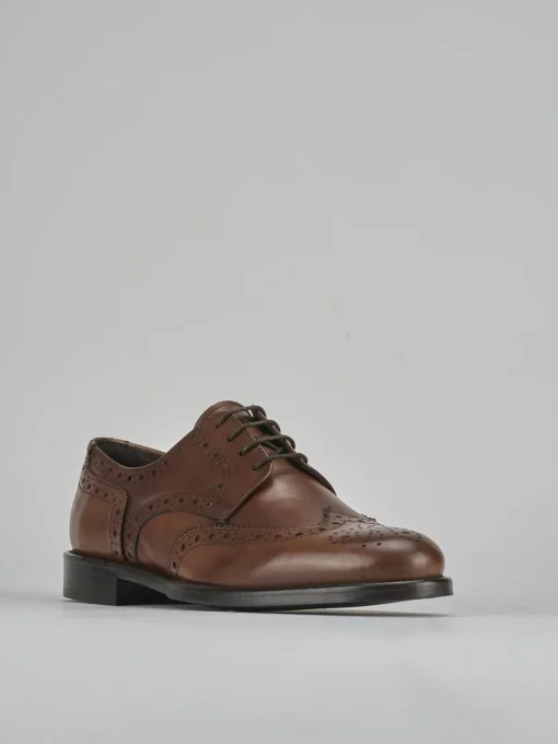 Stringate pelle marrone