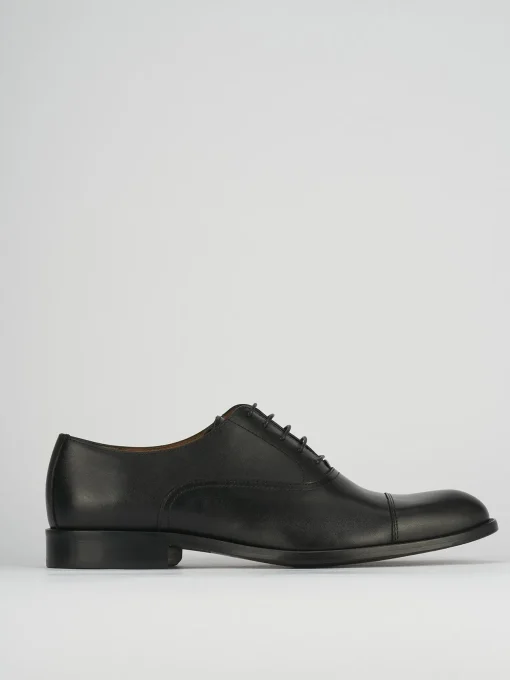 Stringate pelle nero